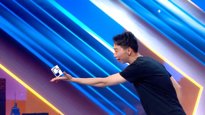 Jury en publiek staan versteld door magische dansact van Zippo Guo