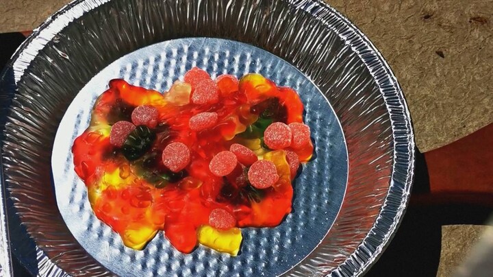 Timelapse: winegums smelten door Canadese hittegolf