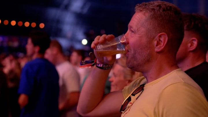 Kun je een koortslip krijgen van een festivalbeker?