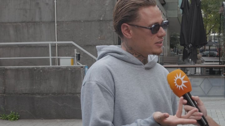 Jay Zwarts teert op haatreacties over zijn vaderschap: 'Dikke vinger'