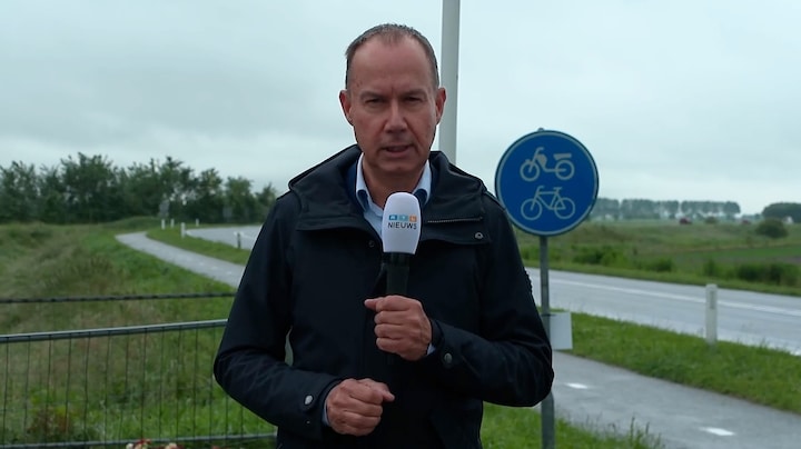 Verslaggever bij herdenkingsplek in Zeeland: 'School is gewoon open'