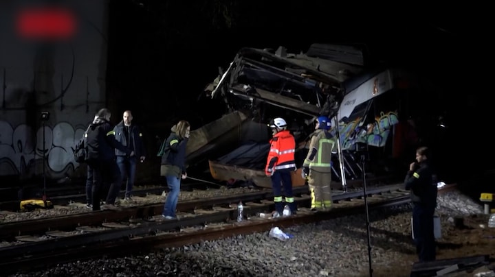 Beelden van rampplek treinongeluk Barcelona