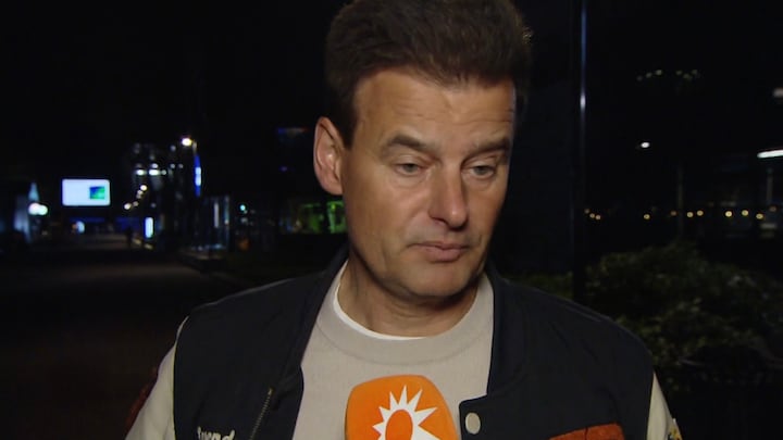 Wilfred Genee en René van der Gijp bezorgd om vrouw Johan Derksen: 'Komt heel dichtbij'