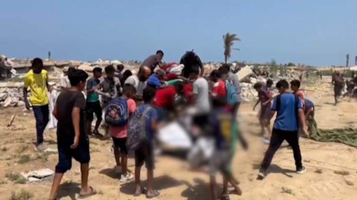 Beelden van dodelijke voedseldropping in Gaza, 15-jarige jongen overleden