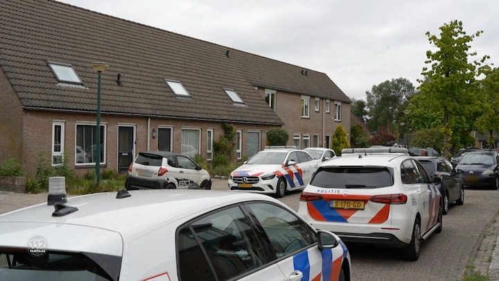 Kort daarvoor horen buren haar nog lachen, maar daarna ligt de buurvrouw levenloos in haar jacuzzi
