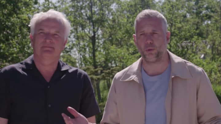 Tijl Beckand en Bob Sikkes druk bezig met derde seizoen De Moeite Waard?!