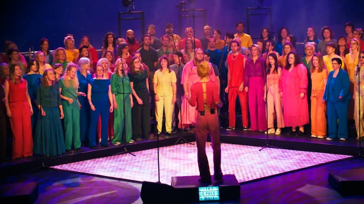 Nederlands koor gaat wereldwijd viraal: Troye Sivan deelt de beelden