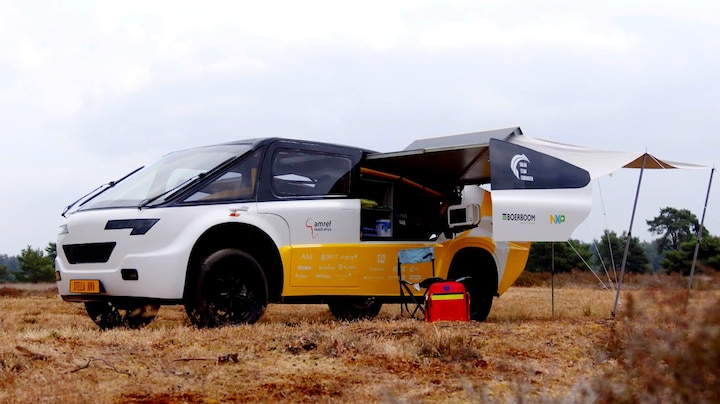 Eerste ambulance op zonne-energie ter wereld komt uit Eindhoven
