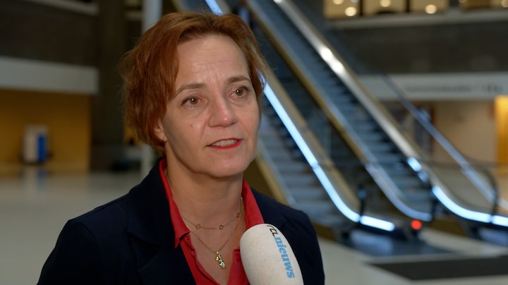 Staatssecretaris roept verloskundigen op: ga in gesprek over vitamine K-injecties voor baby's