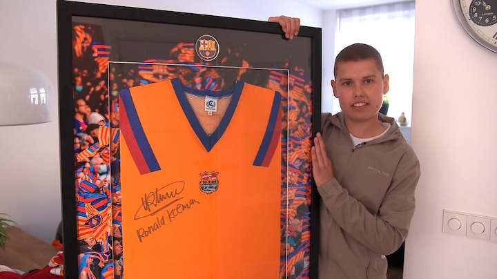 Voetbalshirts van Haaland tot Koeman geveild voor kankeronderzoek dankzij Tim (14)