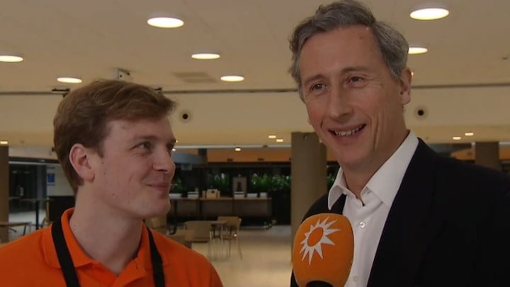 Dubbelganger van koning Charles gestrikt voor de serie Máxima: 'Hoefde geen auditie te doen'