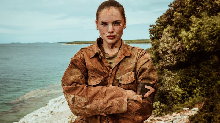 Famke Louise geeft verklaring voor boze blikken in Special Forces VIPS: 'What you see is what you get'