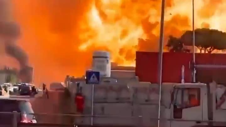 Enorme explosie bij tankstation Rome, bekijk de beelden