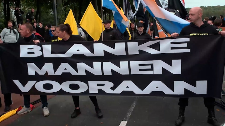 Politiehonden en ME: extreemrechts protest in Den Haag loopt uit de hand 