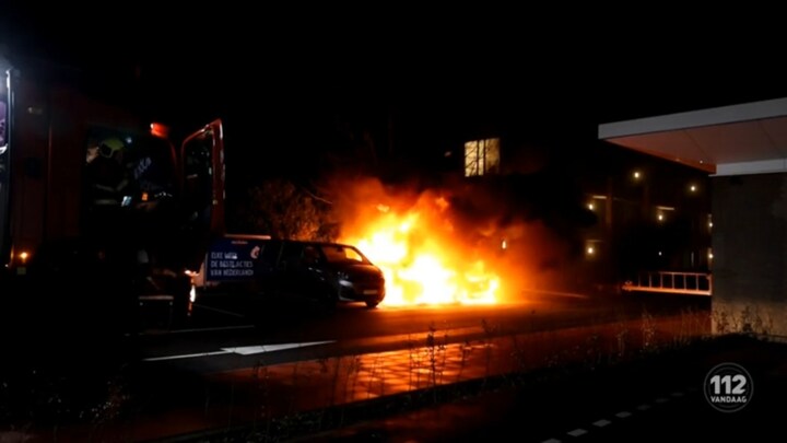 Drie auto's verwoest in Drunen