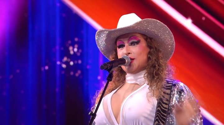 Glock '45 pakt groots uit met country, rock en vuur bij Got Talent