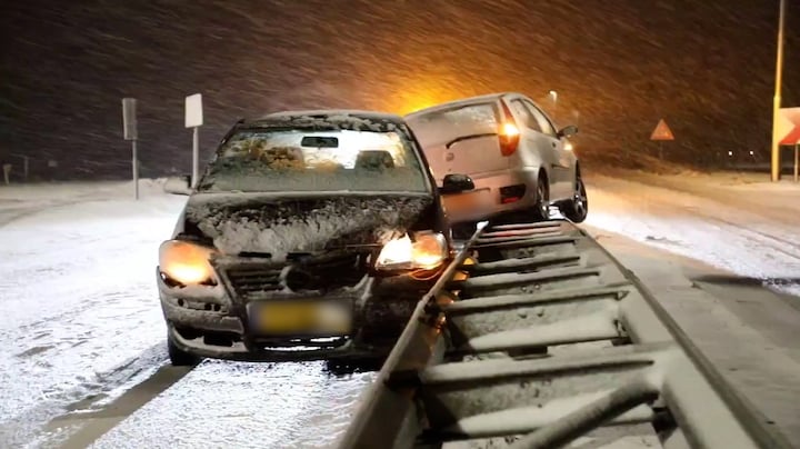 Sneeuw in het noorden zorgt voor gladde ochtendspits