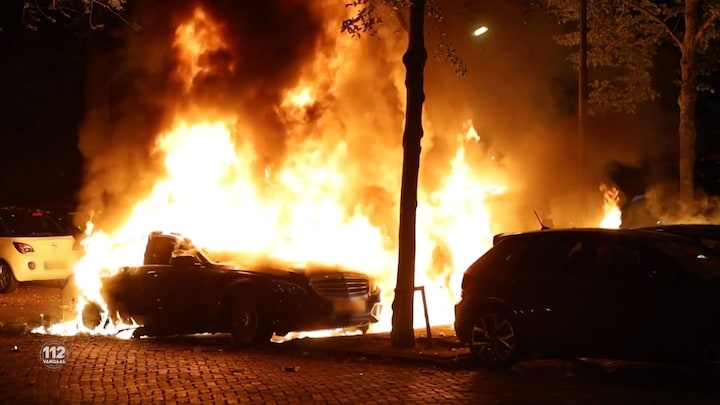 Meerdere auto's branden af in Delft