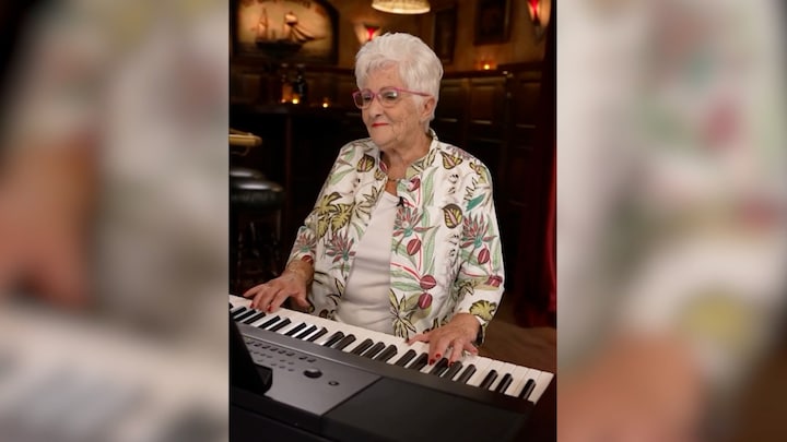 Orgel Joke warmt fans Goede Tijden, Slechte Tijden alvast op voor het nieuwe seizoen