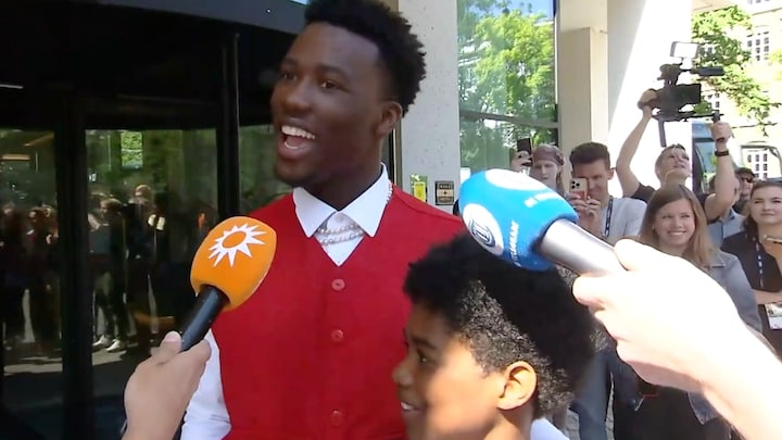 'Mini-Claude' Olivier heeft volste vertrouwen in de finale: 'Trots op hem'