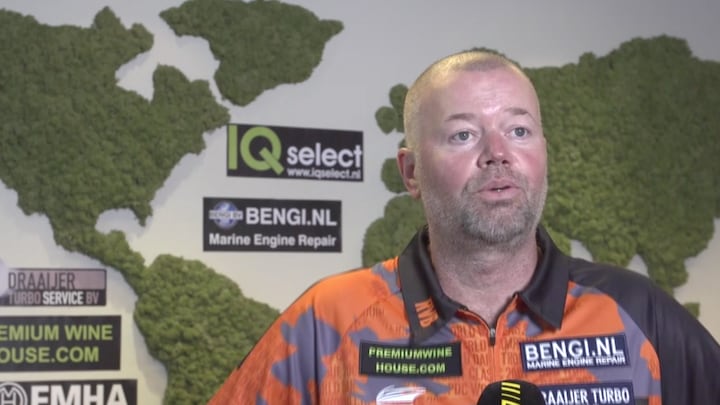 Geen pijl op te trekken: Raymond van Barneveld gaat weer darten