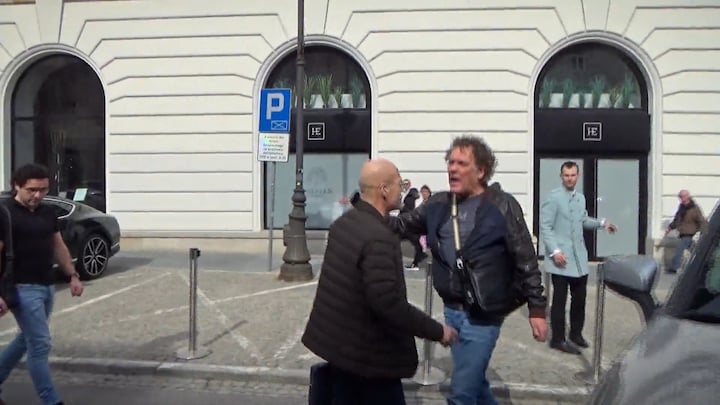 Oplichter vlucht uit hotel na confrontatie met Kees van der Spek