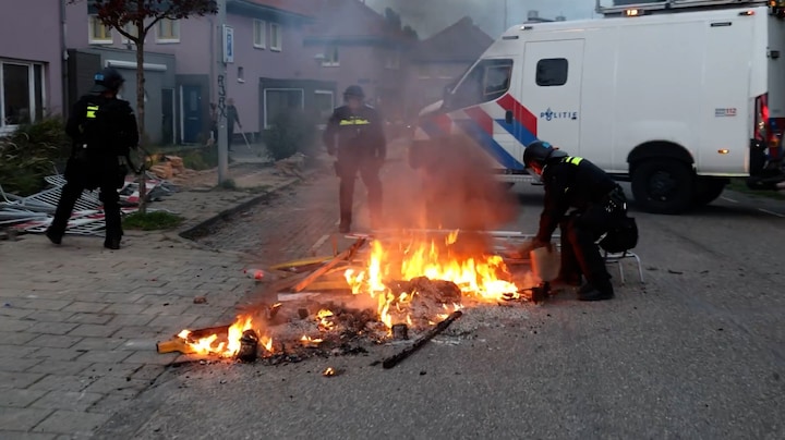 Dagenlang onrust in Floradorp, vreugdevuur mag niet doorgaan