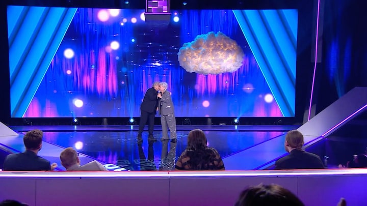 René Froger en Mathilde Santing swingen er op los met ‘Blame It On The Boogie’