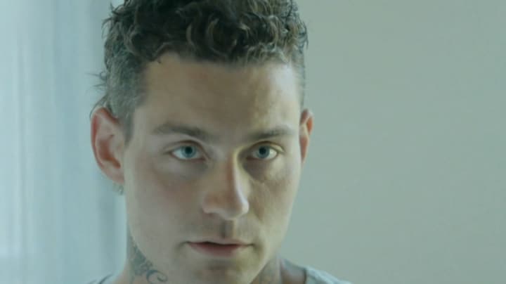 Douwe Bob raakt kijkers Kloostergasten met gesprek over overleden zoon