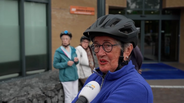Gratis ov voor kinderen, 65-plussers raken korting kwijt: 'Wij zijn altijd de klos'