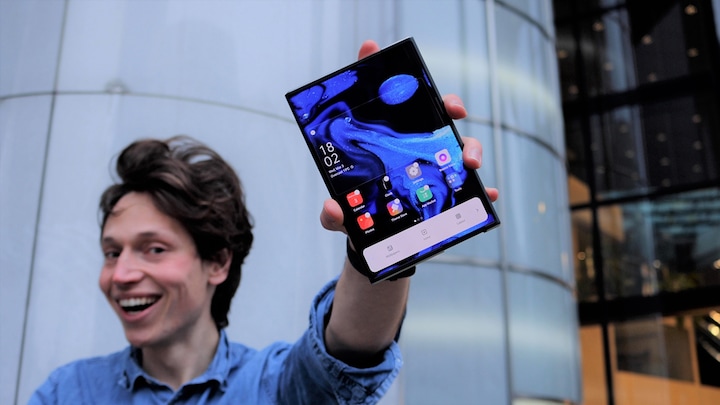 Thumbnail for article: Deze smartphone rol je uit tot een tablet