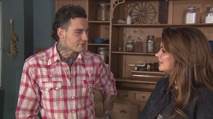 Douwe Bob voelt aanwezigheid overleden zoon nog iedere dag