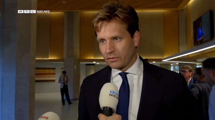 Minister over mogelijke onveiligheid Tesla's: 'Kunnen de weg op'