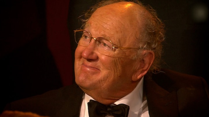 Joop van den Ende tot tranen geroerd bij uitreiking Televizier-Oeuvre-Ring