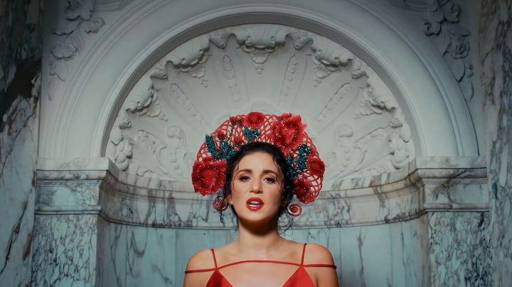 Karsu begint ondanks moederschap aan nieuwe tour: 'Het leven vieren'