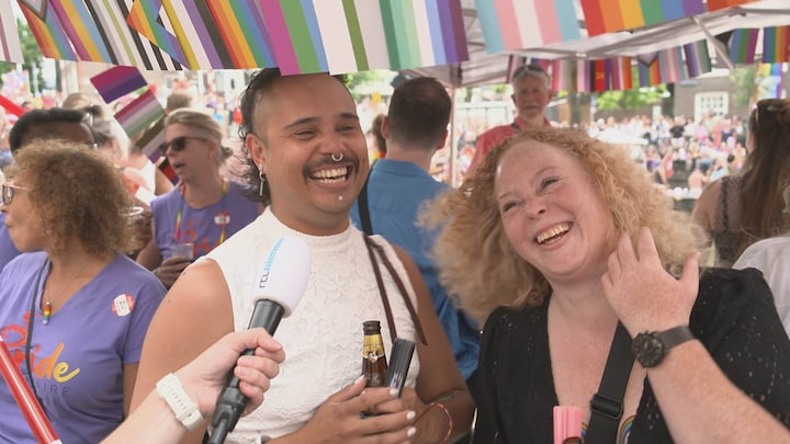 Botentocht Pride in Amsterdam: 'Laten zien dat we er mogen zijn'