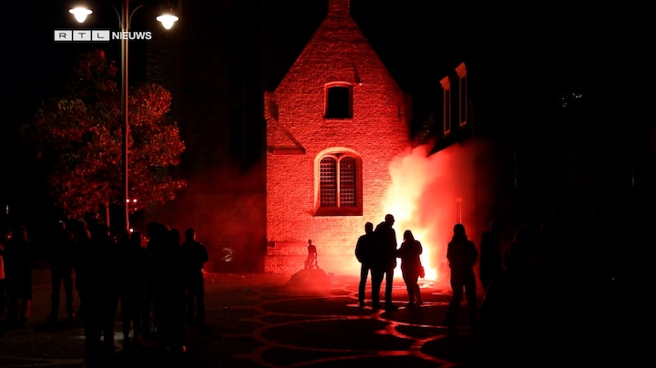 Vuurwerk en eieren bij azc-bijeenkomst Noordwijk: politie grijpt in