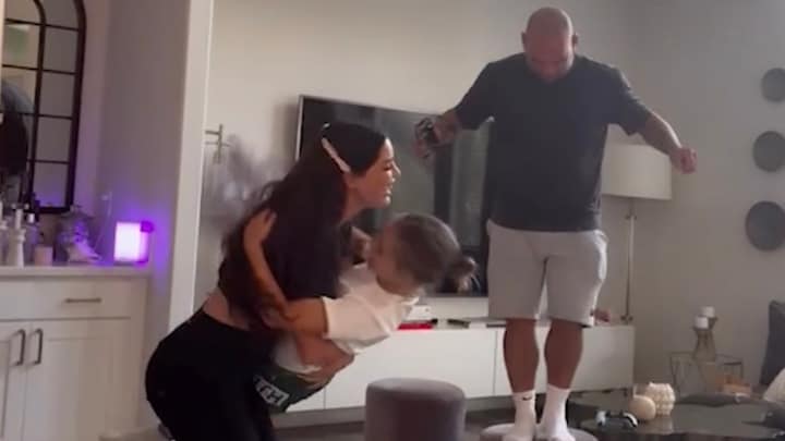Yolanthe Cabau deelt dansvideo met Wesley Sneijder en zoontje Xess Xava 
