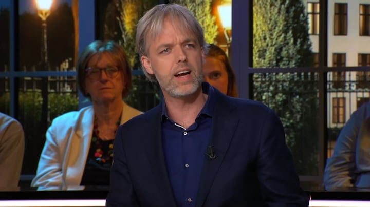 Hoe levens van Oekraïners worden gered in een vliegtuig: Olaf Koens deed verslag