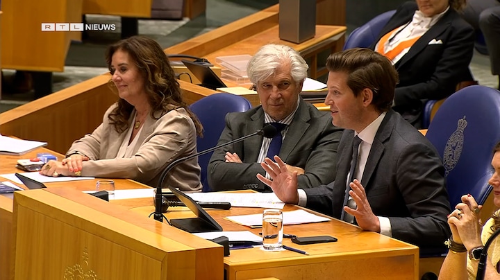Tweede Kamervoorzitter roast politici vlak voor zomerreces