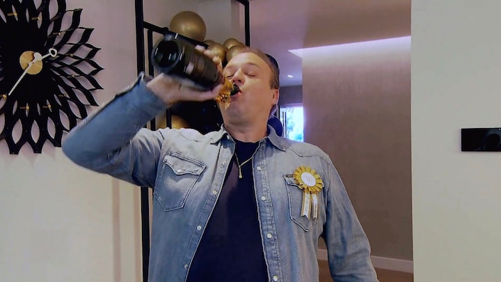 Frans Bauer slaat vakantie over vanwege training: ‘Wasbordje in de maak’
