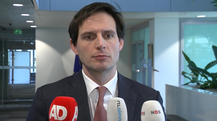 Hoekstra: geen acute noodzaak voor extra steun aan KLM