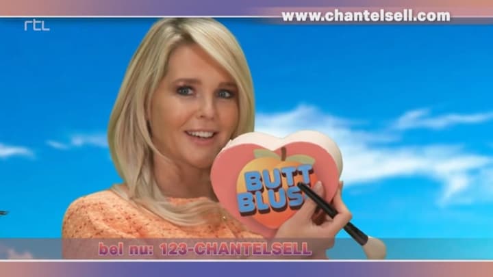 Chantal Janzen presenteert de ‘butt blush’