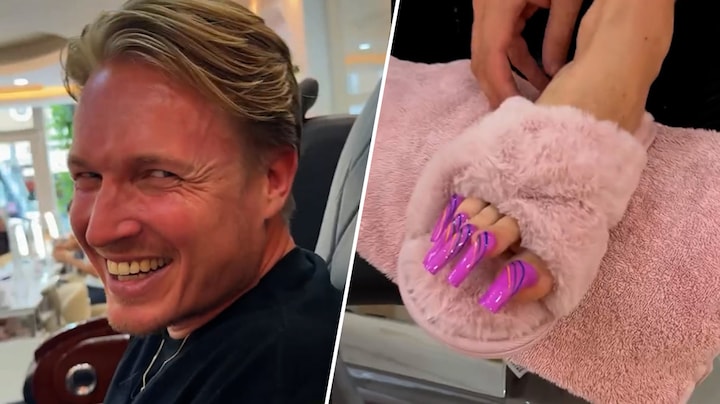 Niels Oosthoek wil lange teennagels populair maken