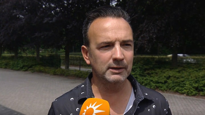 Bekend Nederland reageert op overlijden Wim T. Schippers: 'Ik heb daar wel een traantje om gelaten'