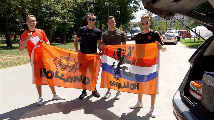 Oranjesupporters veroveren Boedapest: '15 uur in de auto gezeten'