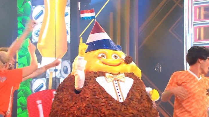 Bitterbal laat het publiek losgaan met ‘Baila De Gasolina’ in The Masked Singer