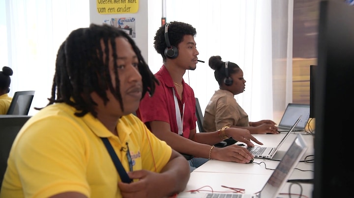 Wie de ANWB belt, krijgt Suriname aan de lijn: callcenter in Paramaribo