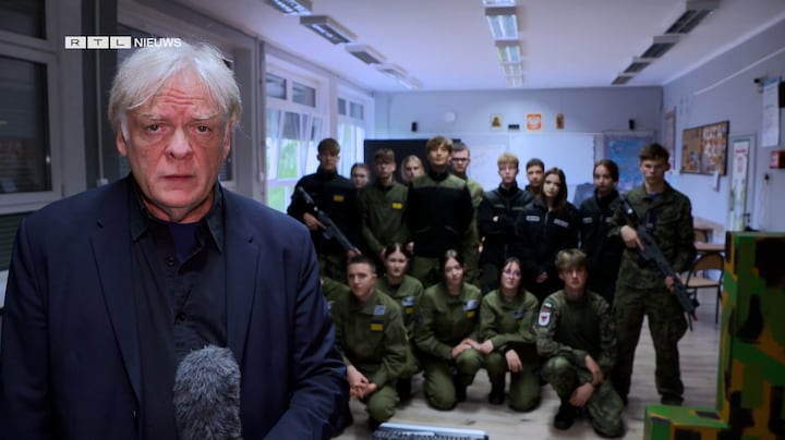 Oorlog voelbaar op Poolse scholen: schietles, drones en uniforms