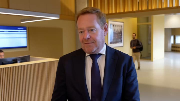 Van Weel over spoorsabotage: 'Sporenonderzoek gedaan op 35 locaties'